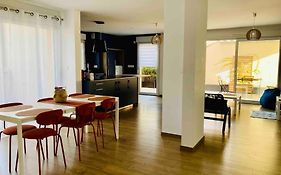 Quai Sud - Gare, 100 M2, Parking, Wifi, Superette, Lave Linge